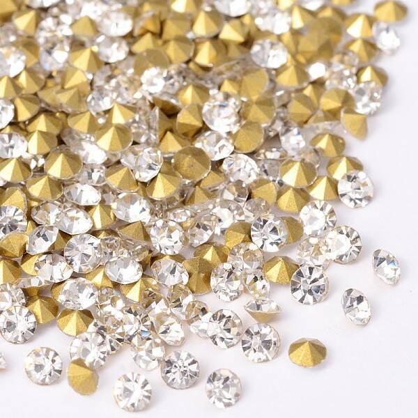 Back Plated Grade A Diamond Glass Pointed Rhinestone