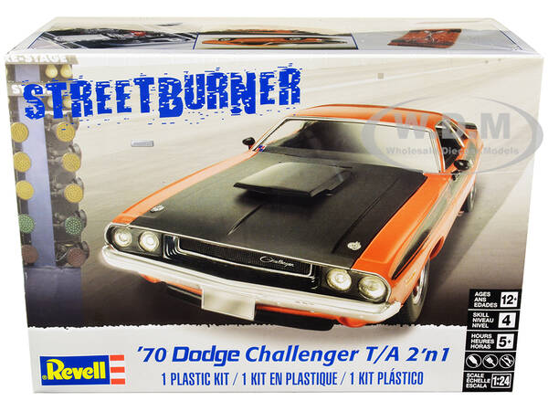 Level 4 Model Kit 1970 Dodge Challenger T/A Streetburner 2-in-1 Kit 1/24 Scale Model by Revell
