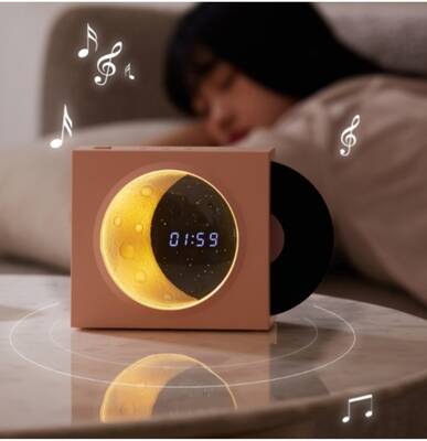 Moon Clock Bluetooth Speaker Vinyl Nostalgic High Volume Mini Room /Outdoor Audio