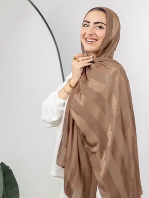 Women's Lightweight Solid Color Scarf, Versatile Fashion Accessory for Daily Use & Travel, Can Be Used as Headscarf or Hairba...