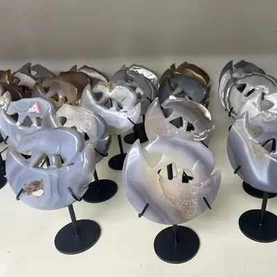 Geode Agate Carving - Bear on the Moon