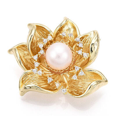 Natural Pearl Flower Brooches for Women