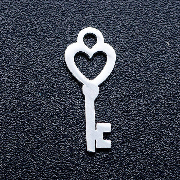Non-Tarnish 201 Stainless Steel Pendants