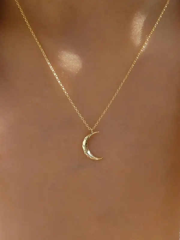 Elegant Plain Moon Pendant Necklace for Women, Trendy Clavicle Chain Necklace, Fashionable Stainless Steel Jewelry Accessorie...