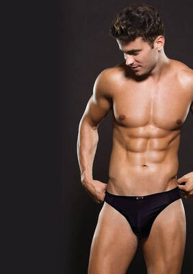 Envy Microfiber Thong - Medium/large - Black