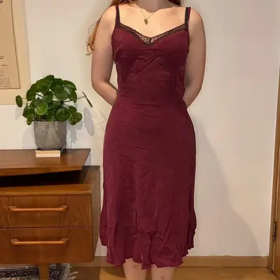 Benetton Midi Dress - Small Burgundy Viscose Blend