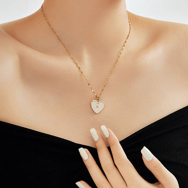 Elegant Fashionable Brass Micro Pave Clear Shiny Cubic Zirconia Heart Necklaces for Daily Wear
