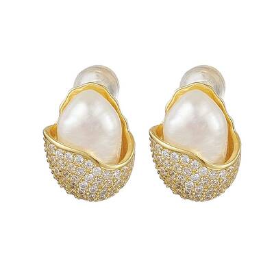 Natural Pearl Ear Studs