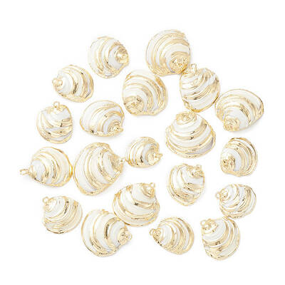 Natural Sea Shell Pendants
