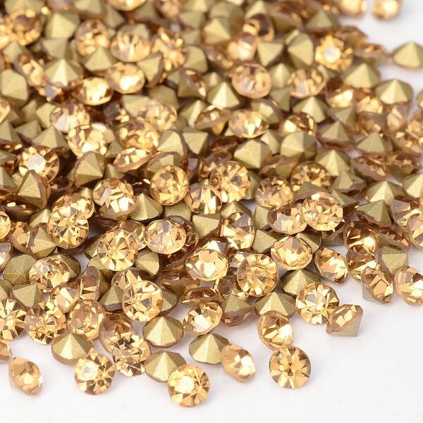 Back Plated Grade A Diamond Glass Pointed Rhinestone