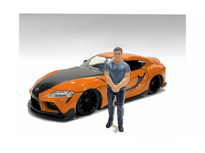 Car Meet 3 Figurine 4 for 1/24 Scale Models by American Diorama