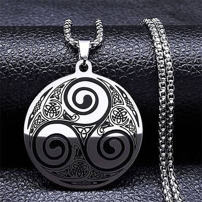 304 Stainless Steel Witchcraft Triskele/Triskelion Pendant Necklaces for Women