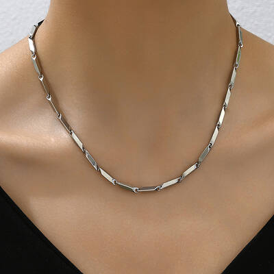Non-Tarnish Fashionable Stainless Steel Diamond Lock Clavicle Chain Necklace for Women