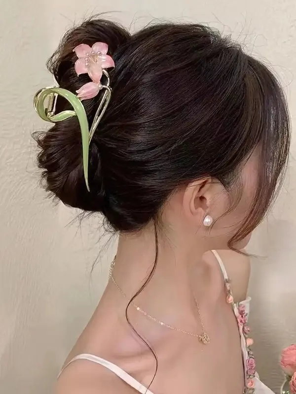 Women's Elegant Alloy Flowers Decor Hair Claw Clip, Trendy Hair Claw Clip for Hairstyle Ideas, Cute Accessories for Claw Clip...