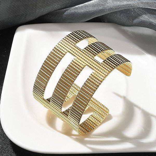 Ion Plating(IP) 304 Stainless Steel Cuff Bnagles for Women