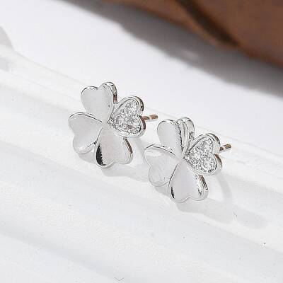 Brass Clover Stud Earrings