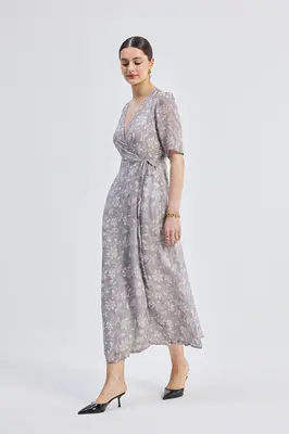 Maxi Wrap Floral dress in Vintage Vines | Color: Vintage Vines | Size: XS