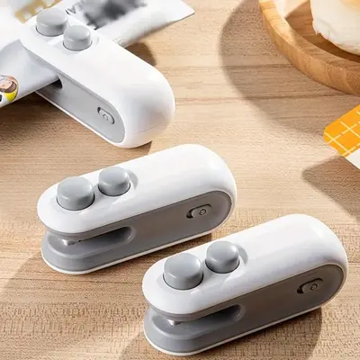 2 in 1 Mini Sealing & Cutting Machine, Portable USB Rechargeable Snack Sealing Machine, Handheld Heat Sealing Device for Snac...