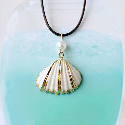 Natural Conch and Shell Pendant Necklaces
