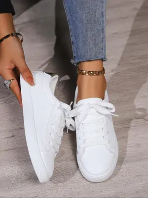 Women's Fashionable Lace Up Low Top Sneakers, Casual Comfortable Sports Shoes for Daily Wear, Female All-match Round Toe Shoe...