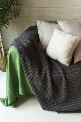 Linen waffle blanket in Charcoal | Size: Queen 200x220