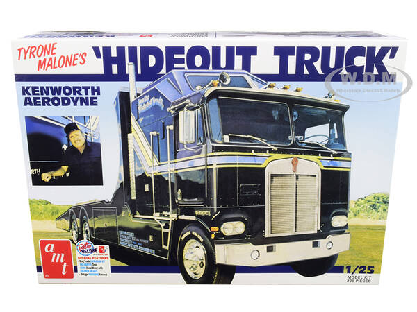 Skill 3 Model Kit Tyrone Malones Kenworth Aerodyne \
