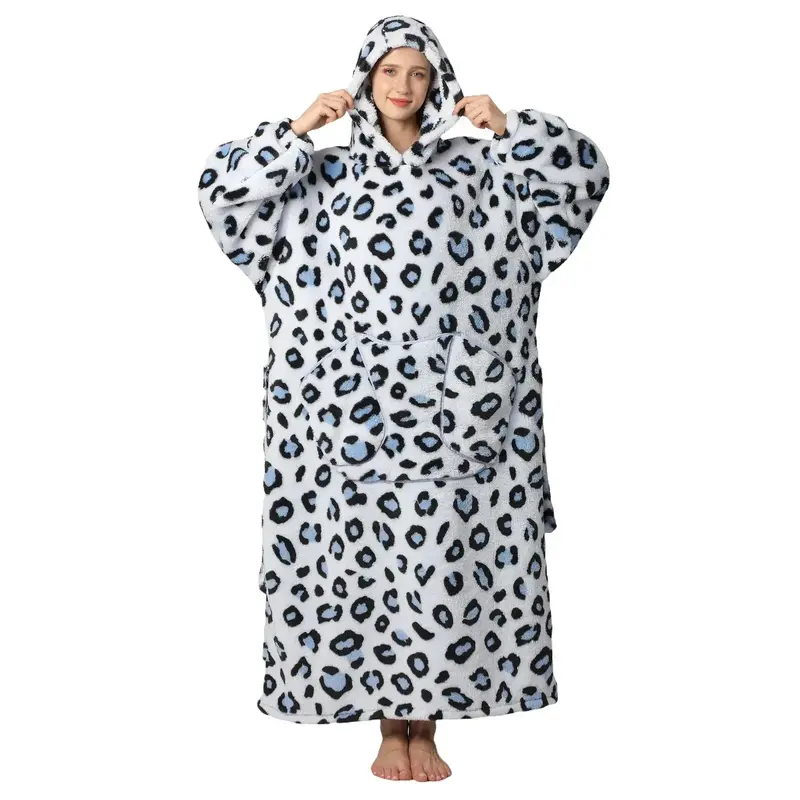 Plus Size Cute Print Hooded Blanket, 1 Count 320gsm Casual Soft Warm Oversized Hooded Wearable Blanket with Pocket, Soft Fluf...