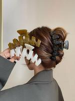 3pcs Simple Plain Color Large Hair Claws, Casual and Versatile Large Shark Clip for Women & Girls, Elegant All-match Fashion ...