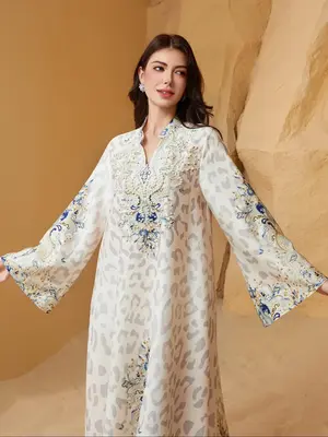 Women's Floral Embroidery Long Kaftan Dress, Elegant Notched Neck Long Sleeve Arabic Clothing, Ladies Islamic Clothing for Da...