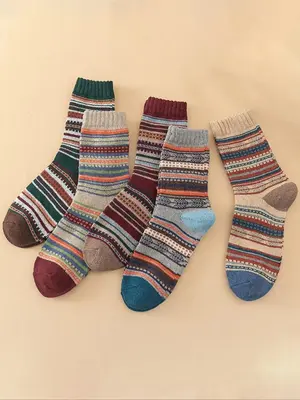Women's Multicolor Colorblock Striped Print Crew Socks, Multipack Breathable Knit Mid Calf Socks for Women,  Women's Hosiery