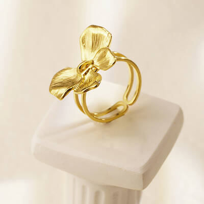 Elegant Stainless Steel Bowknot Open Cuff Ring for Women's Daily Wear