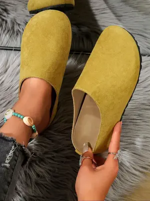 Women's Solid Color Slip on Slides, Casual Comfortable Flat Slippers for Summer, Lightweight Breathable Shoes for Daily Wear,...