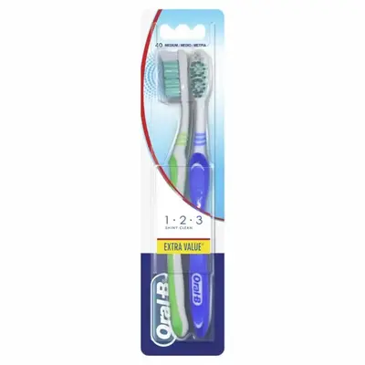 Spazzolino da denti Oral-B Shiny Clean medio, 2 unità