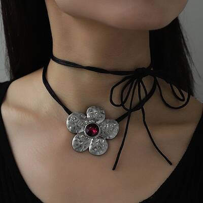 Alloy Rhinestone Pendant Necklaces