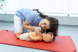 Paediatric First Aid: Expert Tips and Hands-On Illustrations