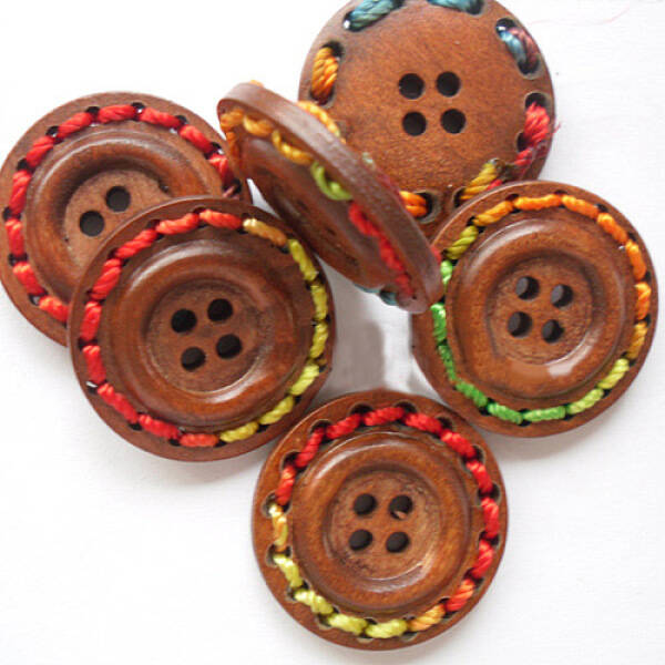 Round 4-holeButtons with Colorful Thread Wrapped