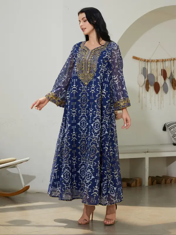 Traditional Style Embroidered Kaftan Dress for Women, Long Sleeve Maxi Dress, Elegant Middle Eastern Fashion, Perfect for Spe...