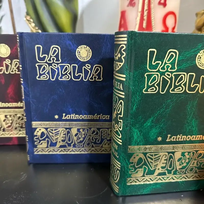 Biblia Latinoamerica Bolsillo Chica 4.25 x 6.5\