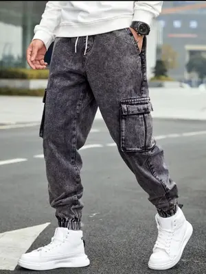 Men's Solid Flap Pocket Cargo Jeans, Regular Fit Casual Street Fashion Denim Trousers for Daily Wear, Men's Bottoms for All S...