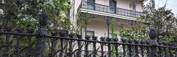 The Secrets of the Historical Garden District: A Walking Tour