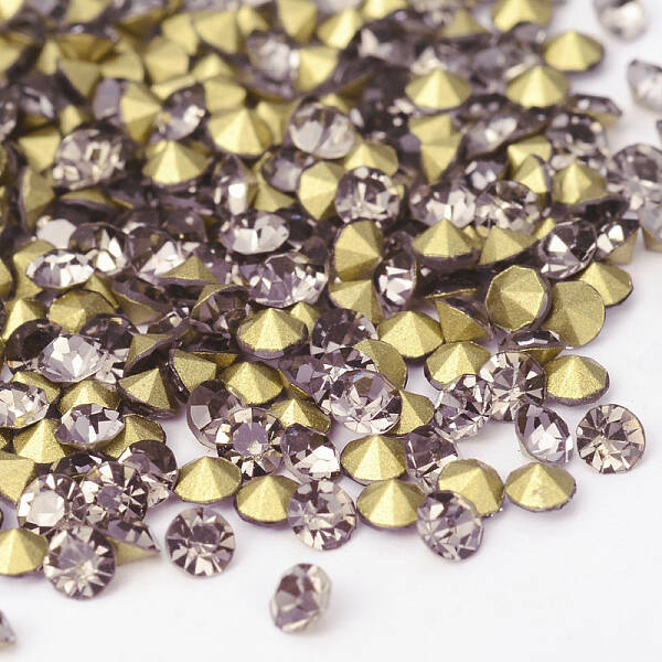 Back Plated Grade A Diamond Glass Pointed Rhinestone