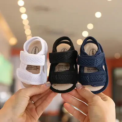 Boys and girls baby sandals comfortable fashion baby shoes.