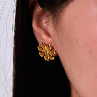 Fashionable Stainless Steel Flower Stud Earrings
