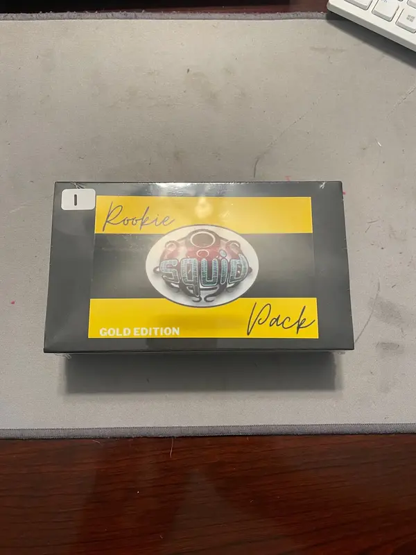 Squid Pack Divisional RandyDIV 1 Card Gold Pack and Wax!