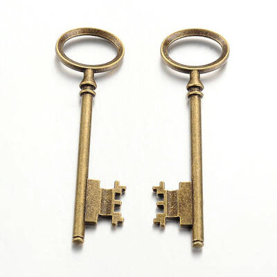Tibetan Style Alloy Skeleton Key Large Pendants