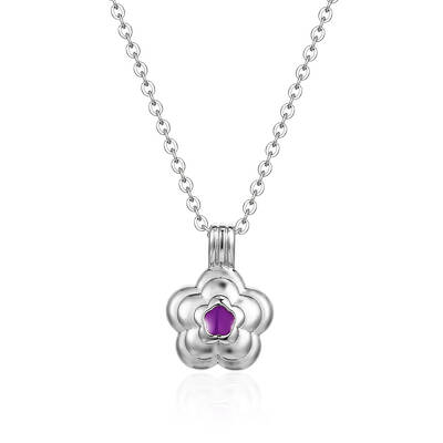 Flower Pattern Pendant Necklaces