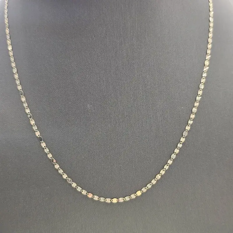 14k Gold Three Tone Gold Chain - Elegant 18 Necklace Design in Gold Tones
