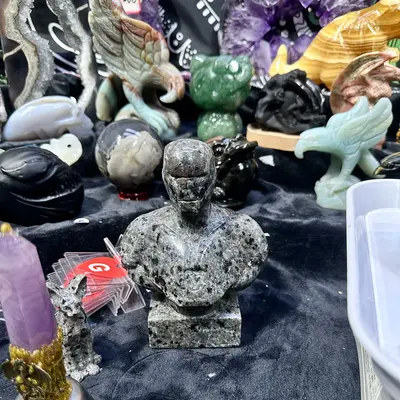 Fine crystal surprise box