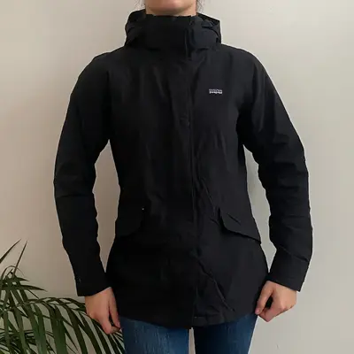 Patagonia Jacket - Small Black Nylon