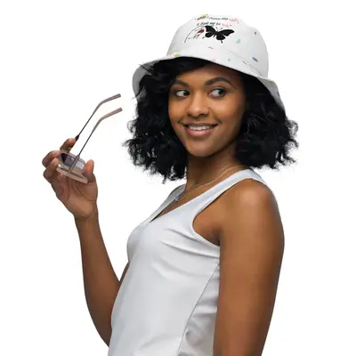 A Cute & Quirky Hat for Valentine’s Day Love